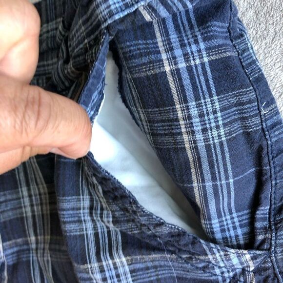 Airwalk Men’s Blue Plaid Cargo Shorts - Picture 8 of 16